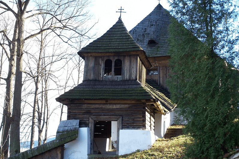 Dreveny-artikularny-kostol-Lestiny-pamiatky-slovenska-dolny-kubin