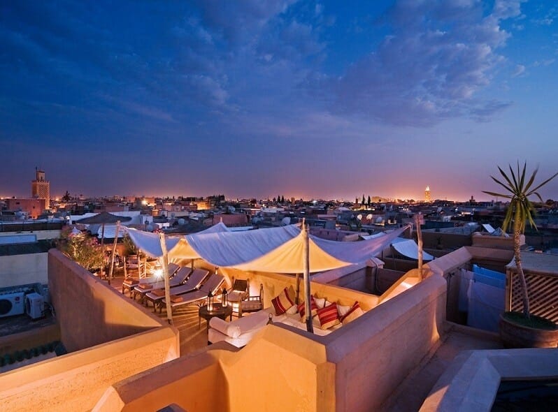 marakes-Casablanca-romanticka-restauracia-marakes-orient-na-streche